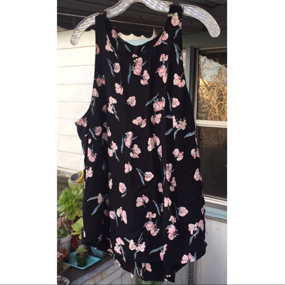Gap floral print sleeveless blouse